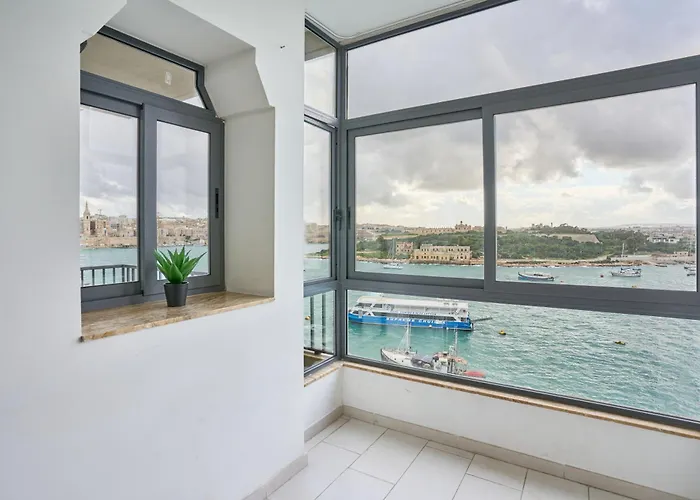 Luxurious Tigne Seafront Escape * Gzira