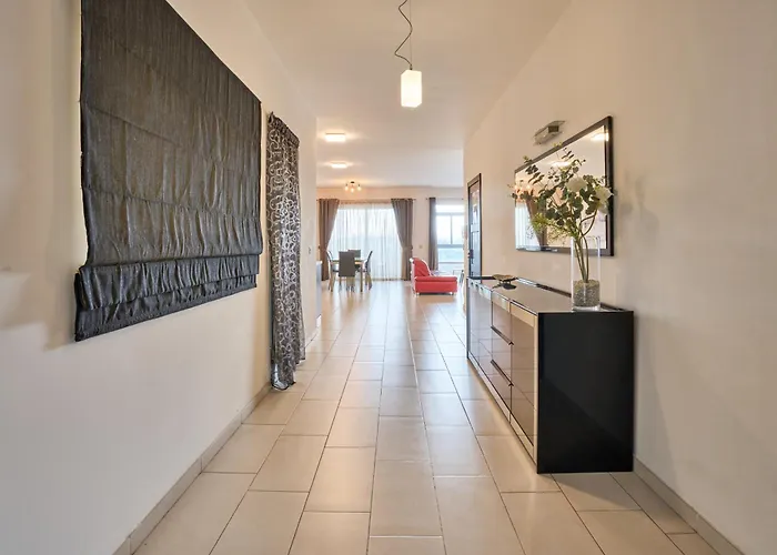 Lägenhet Luxurious Tigne Seafront Escape *