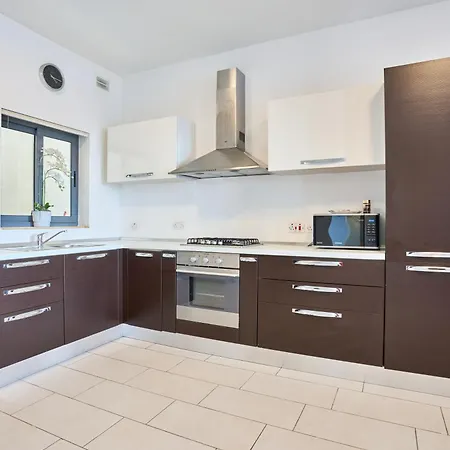 Luxurious Tigne Seafront Escape Gzira