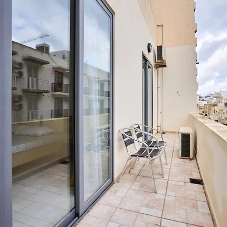 Luxurious Tigné Seafront Escape *